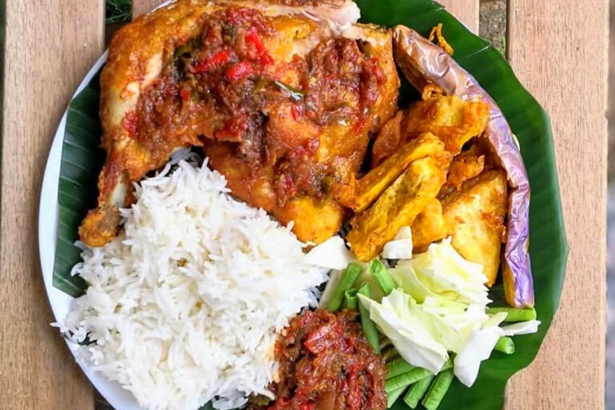 Nasi Ayam Penyet